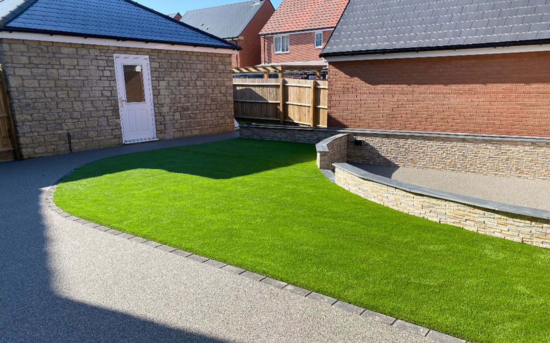 resin-patio-surfacing-in-undy